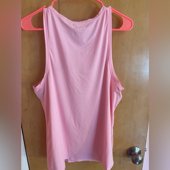 Lilly Pulitzer UPF 50+ Luxletic Westley Active Tank in Conch Shell Pink - Picture 2 of 6
